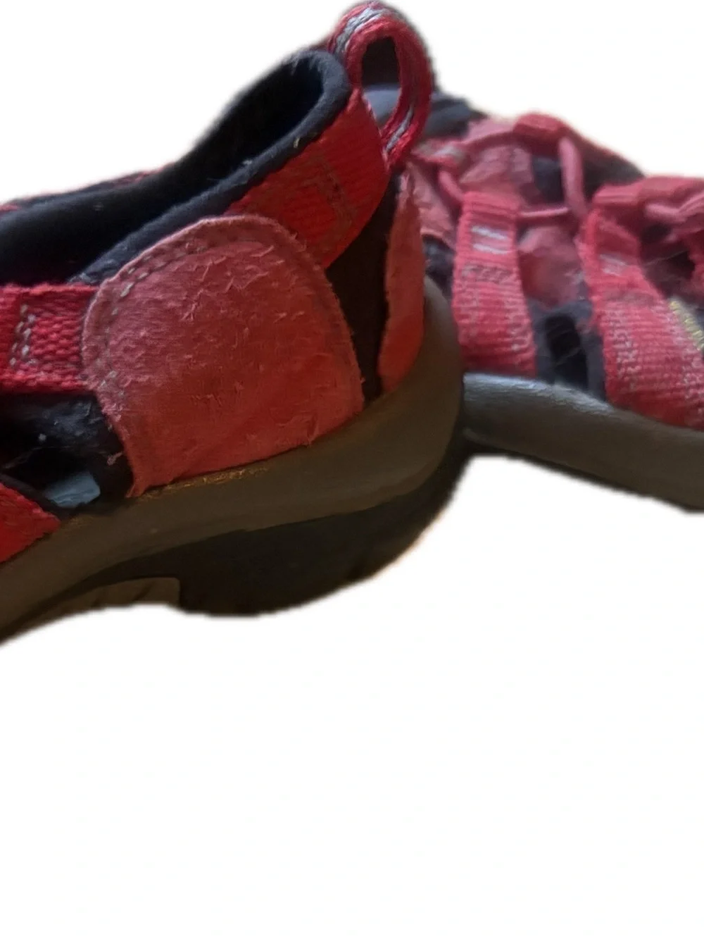 Keen closed toe